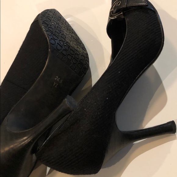 Stilettos - Picture 3 of 5